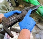 الشرطة: ضبط سلاح رشاش وتوقيف مشتبه للتحقيق في الرملة 